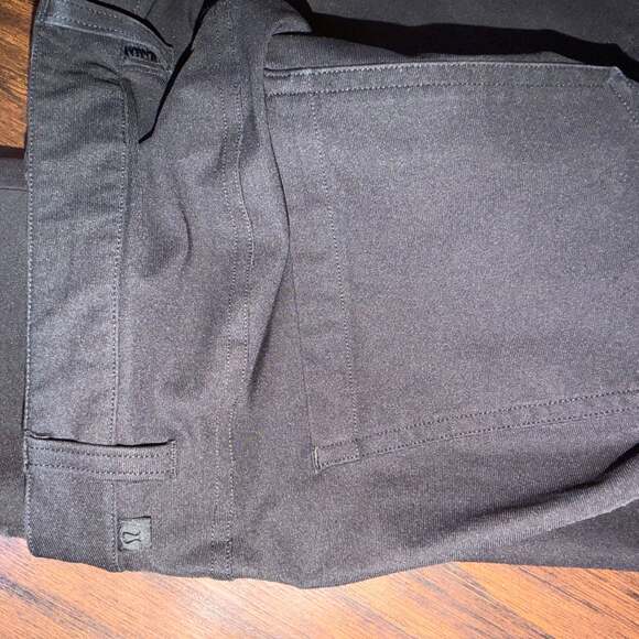Lululemon ABC pant - Picture 3 of 6